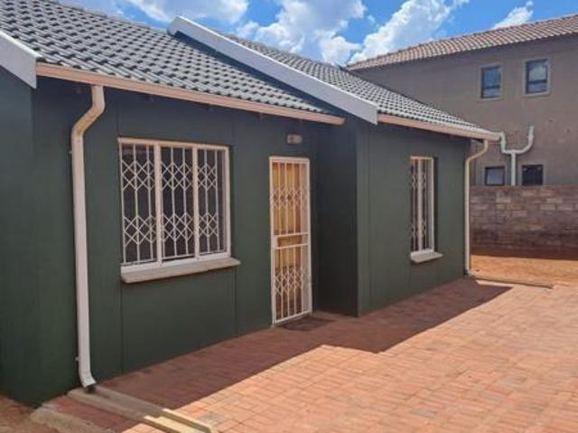 House for rent in Protea Glen, Soweto
