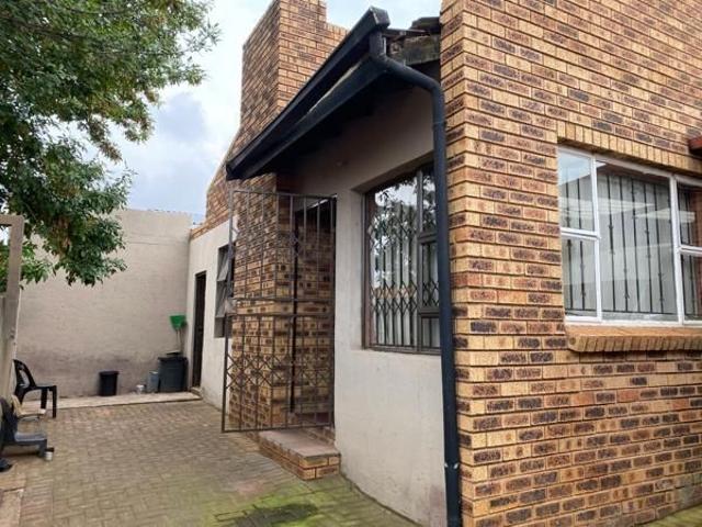 House for rent in Protea North, Soweto