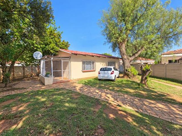 House for sale in Klerksdorp, Matlosana Local Municipality