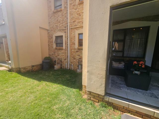 Apartment for sale in Mohlakeng, Gauteng