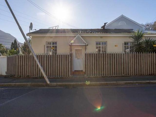 House for sale in Cape Town, Western Cape