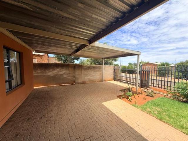 House for sale in Frances Baard, Northern Cape