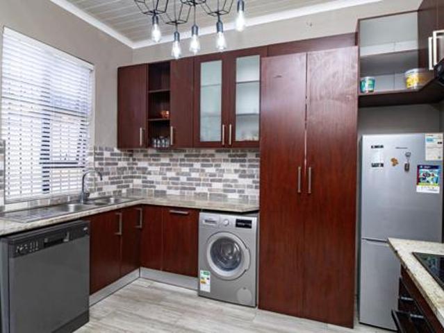 House for sale in Cape Town, Western Cape