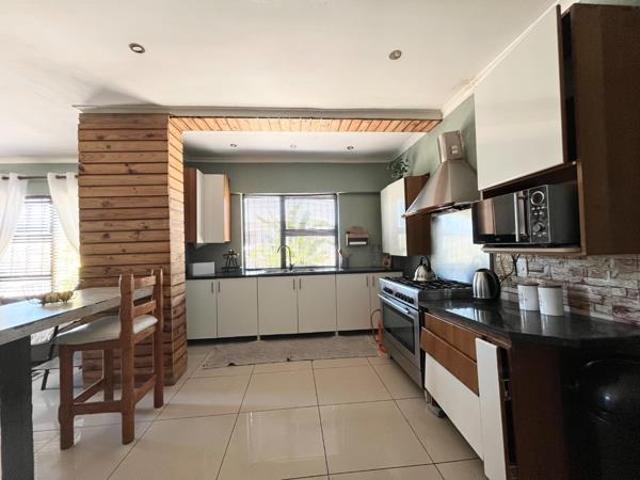 House for sale in Cape Town, Western Cape