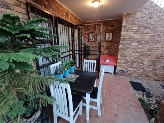 Townhouse for sale in Ekurhuleni, Gauteng