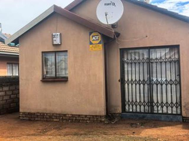 House for rent in Waterkloof, Gauteng