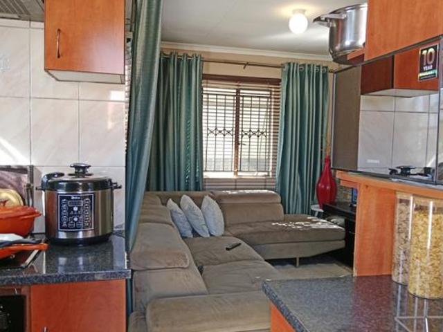 House for rent in Waterkloof, Gauteng