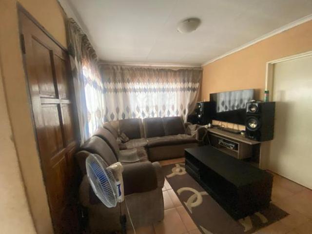 House for rent in Waterkloof, Gauteng