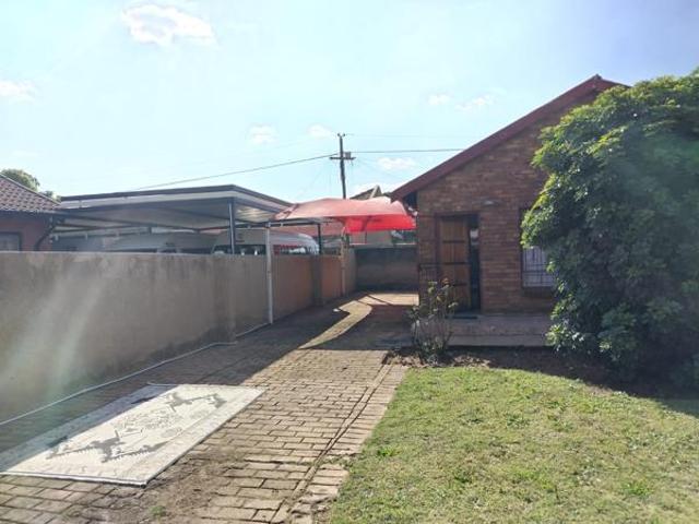 House for rent in Waterkloof, Gauteng