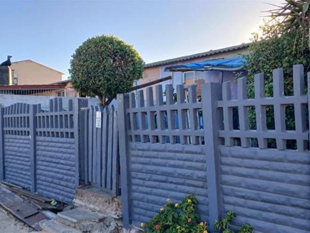 House for sale in Cape Town, Western Cape