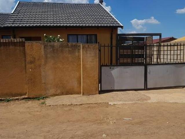 House for sale in Vosloorus, Gauteng