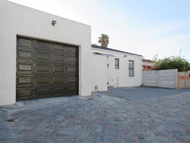House for sale in Cape Town, Milnerton
