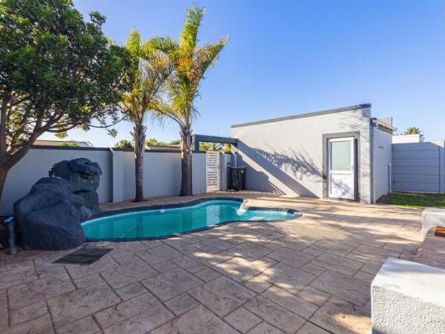 House for sale in Cape Town, Western Cape
