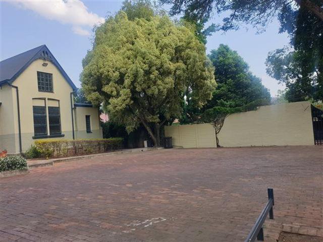 House for rent in Waterkloof, Gauteng