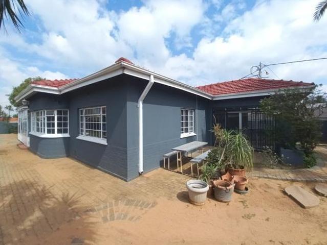 House for rent in Vosloorus, Gauteng