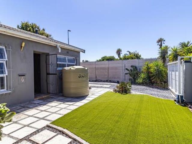 House for sale in Cape Town, Western Cape