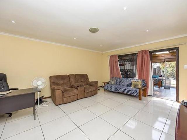 House for sale in Cape Town, Western Cape