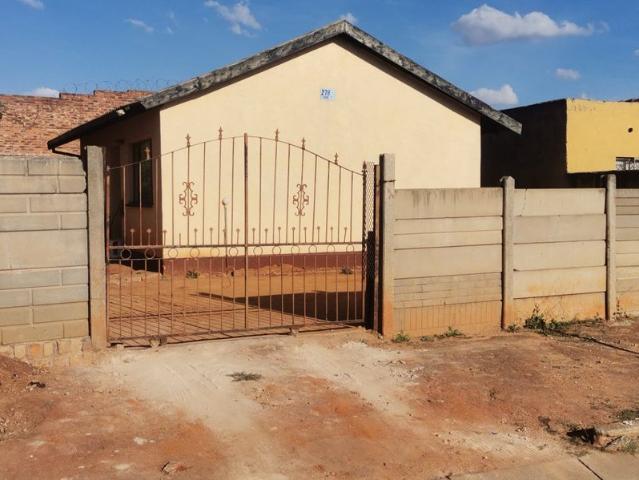 House for sale in Tembisa