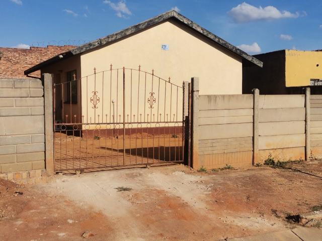 House for sale in Tembisa