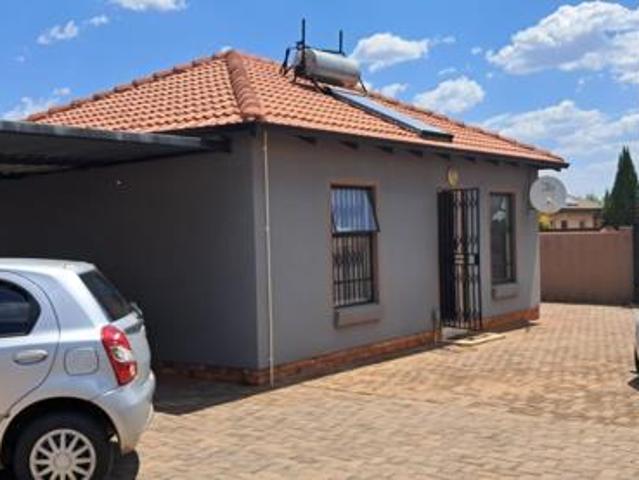 House for rent in Waterkloof, Gauteng