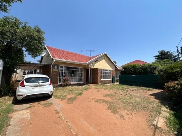House for rent in Vosloorus, Gauteng