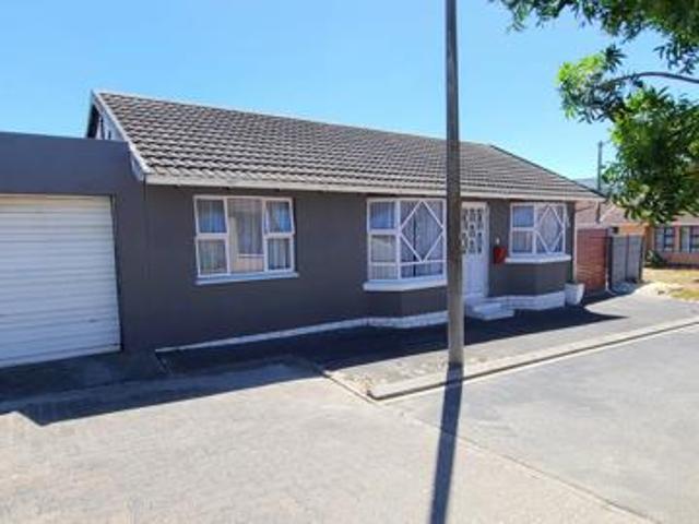 House for sale in Cape Town, Western Cape