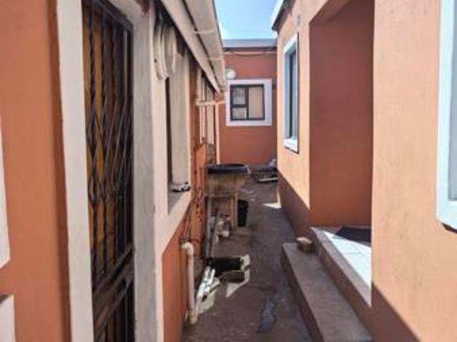 House for rent in Seaview, Kwazulu-natal