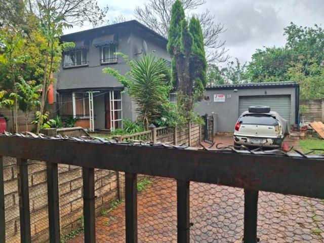 House for sale in Vanderbijlpark, Emfuleni Local Municipality