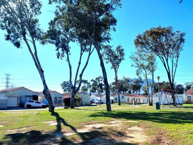 House for sale in Panorama, Western Cape