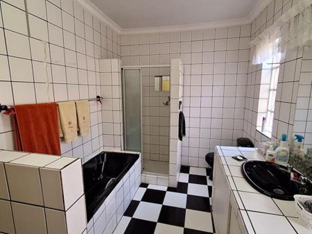 House for sale in Frankfort, Free State