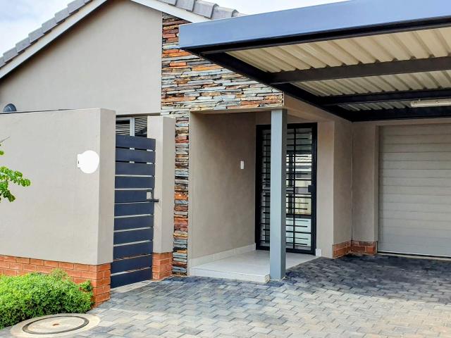 House for rent in Waterkloof, Gauteng