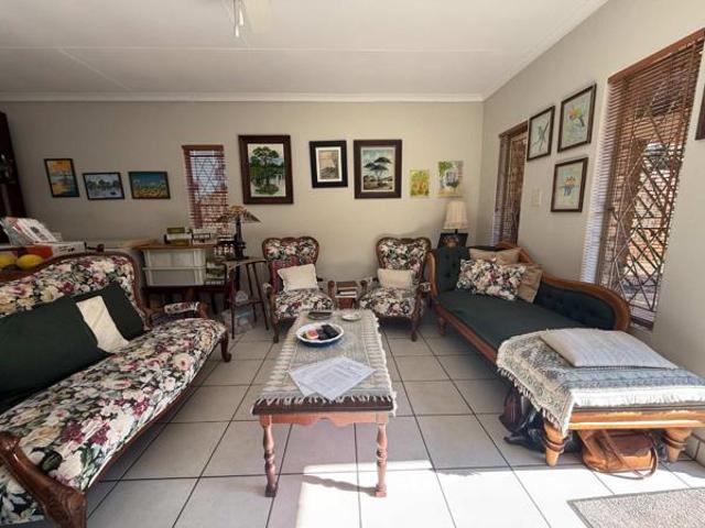 House for rent in Waterkloof, Gauteng