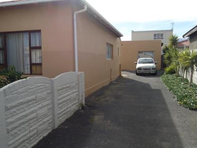 House for sale in Cape Town, Western Cape