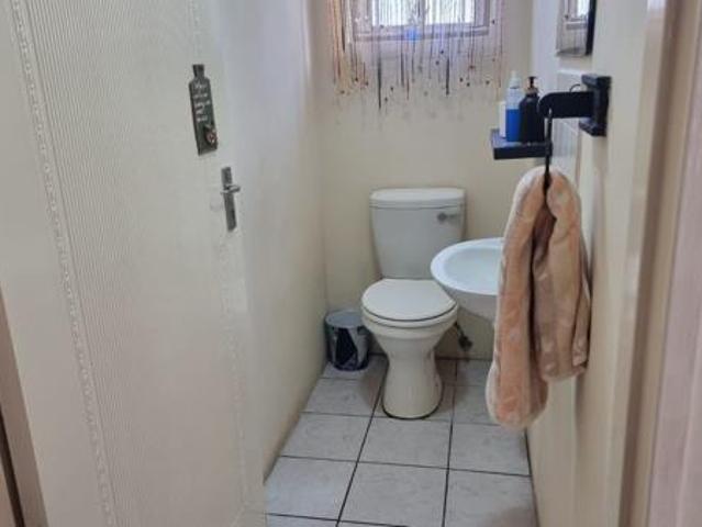 House for sale in Bushmans River Mouth, Eastern Cape
