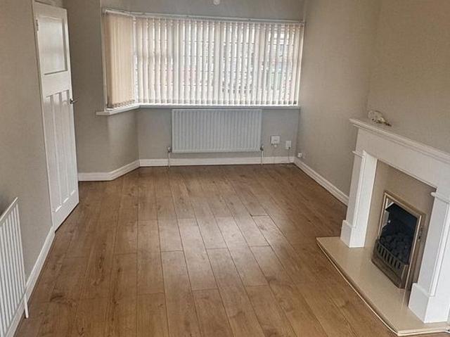 House for rent in The Woods, Hill Top