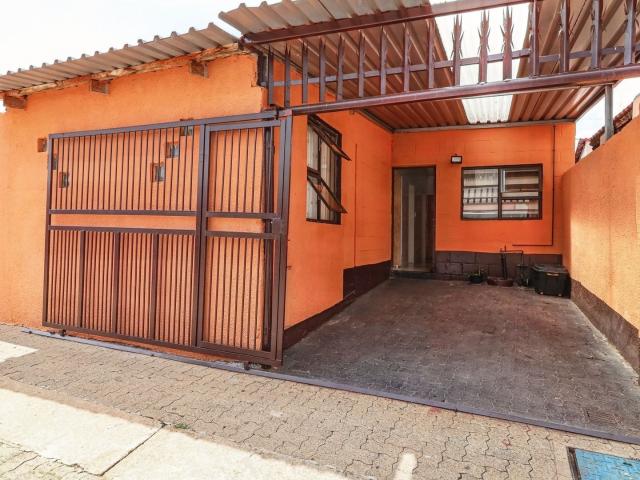 House for rent in Vosloorus, Gauteng