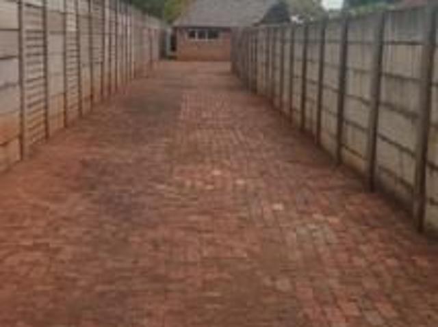 House for rent in Waterkloof, Gauteng