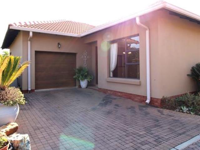 House for rent in North West