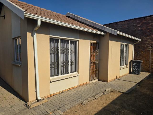 House for sale in Nooitgedacht, Gauteng