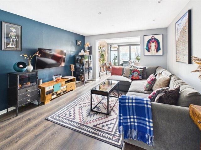 House for sale in Cat Hill, England