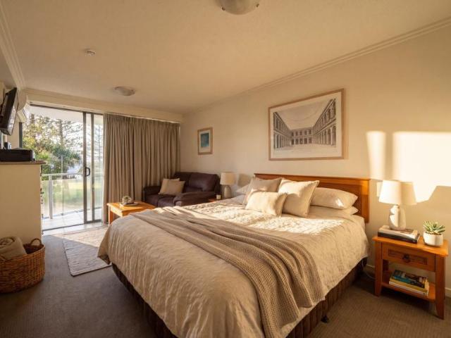 House for sale in Kings Beach, Sunshine Coast Regional