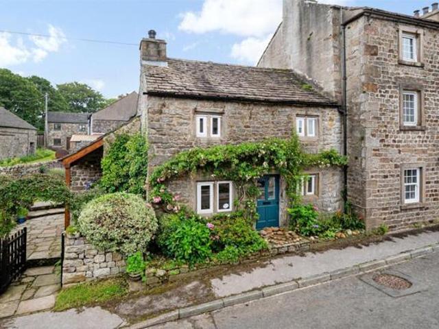 House for sale in Tatham, Bare