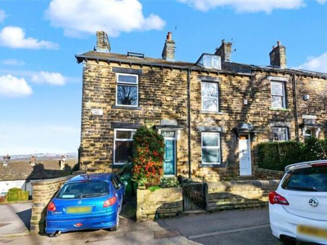 House for sale in Farsley, West Yorkshire