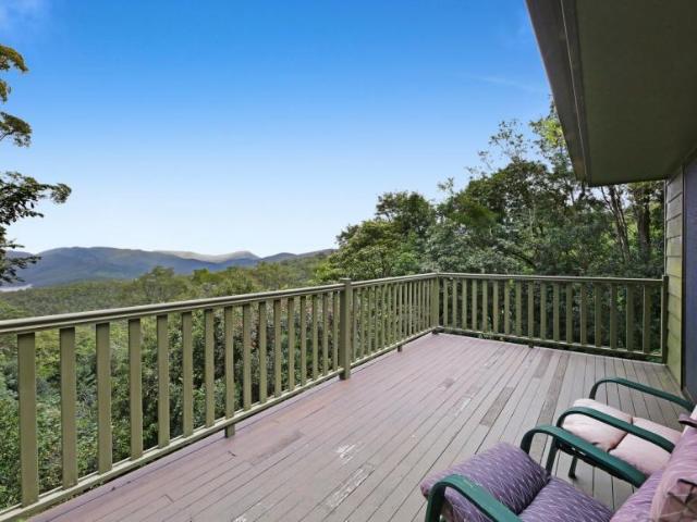 House for sale in Lower Beechmont, Gold Coast City