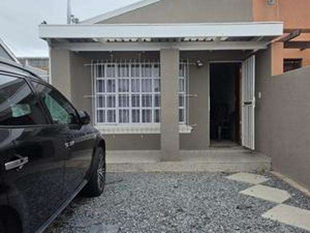 House for sale in Cape Town, Western Cape