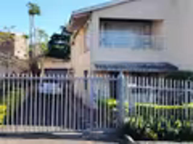 House for sale in Montford, Chatsworth