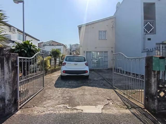 House for sale in Montford, Chatsworth