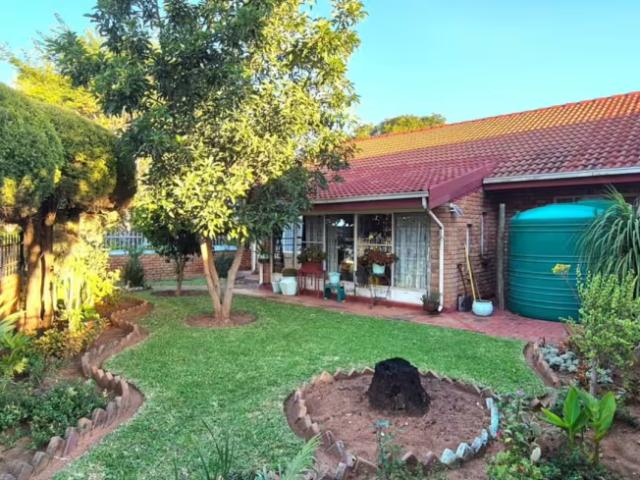 House for sale in Mookgopong Local Municipality, Waterberg District Municipality