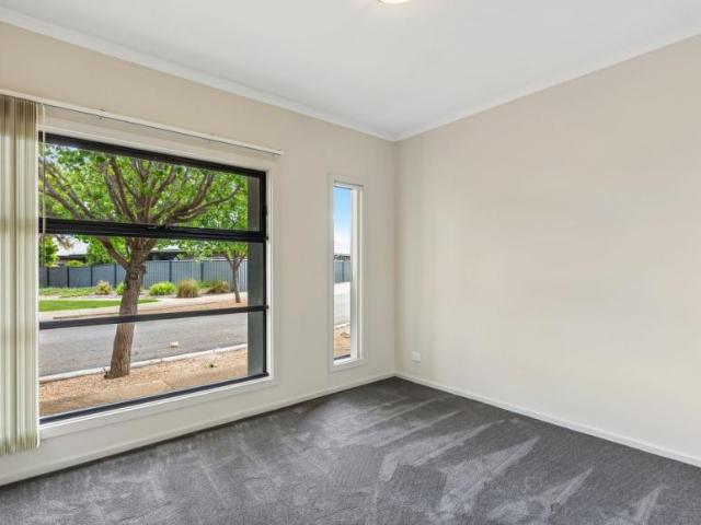 House for sale in Munno Para, Adelaide