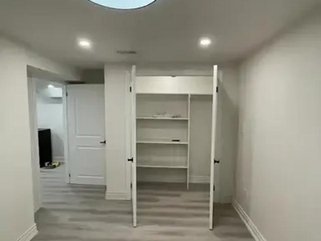 House for rent in Oakville